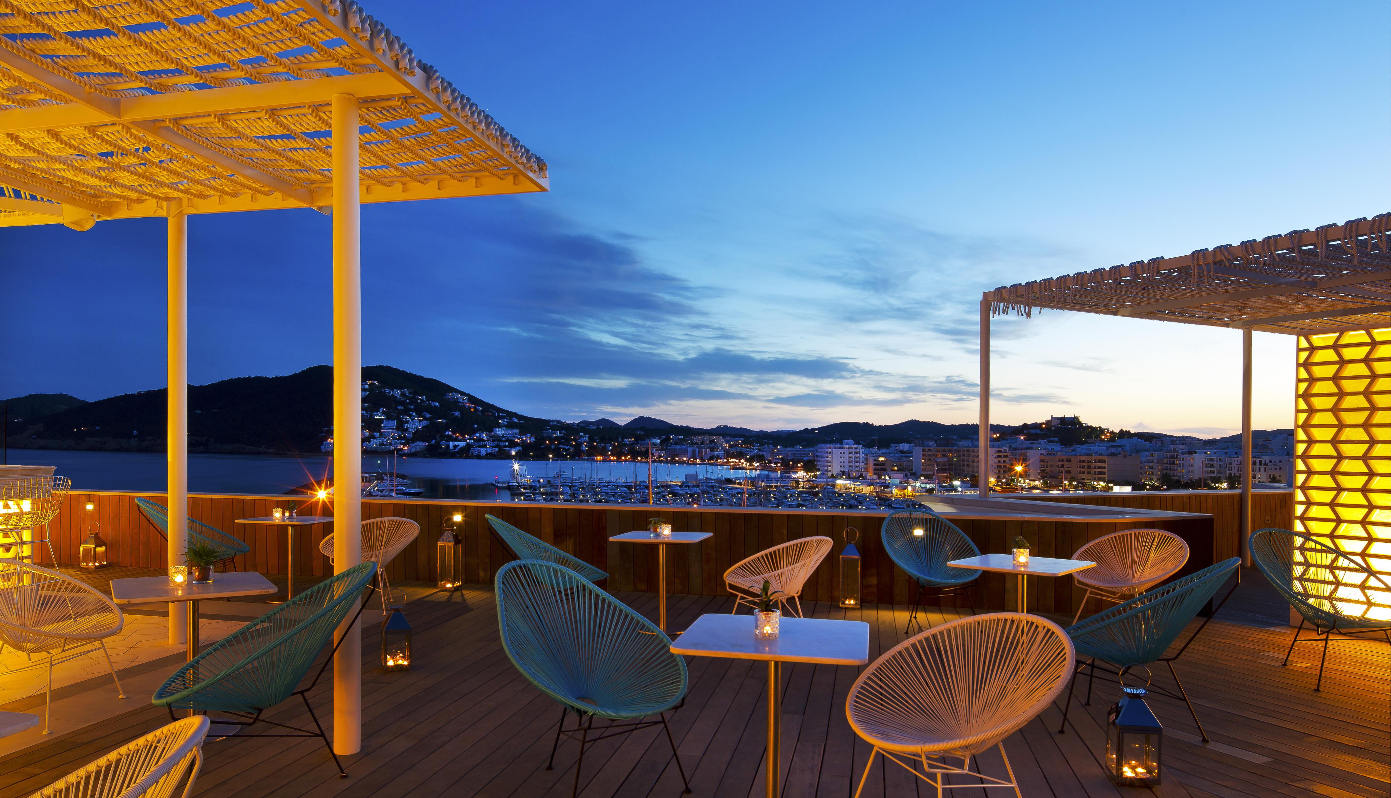 Aguas De Ibiza Grand Luxe Hotel - Small Luxury Hotel Of The World Santa Eularia des Riu Esterno foto The hotel's rooftop bar