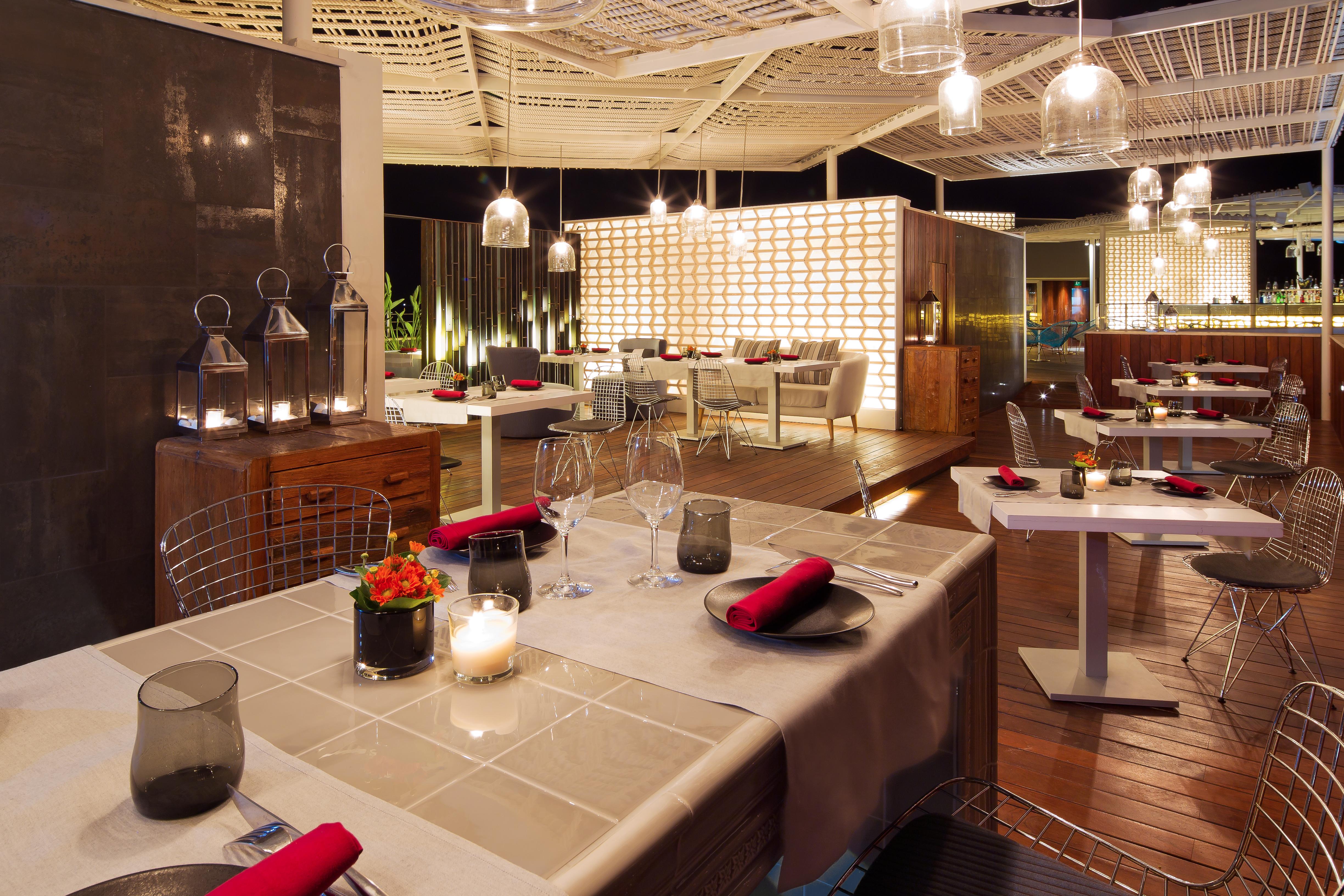 Aguas De Ibiza Grand Luxe Hotel - Small Luxury Hotel Of The World Santa Eularia des Riu Esterno foto The interior of the restaurant